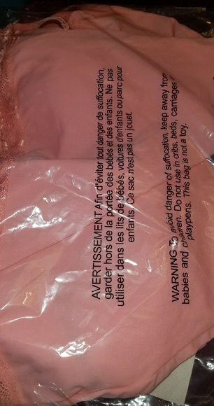 Pin-up lace Camisole - Picture 7 of 7